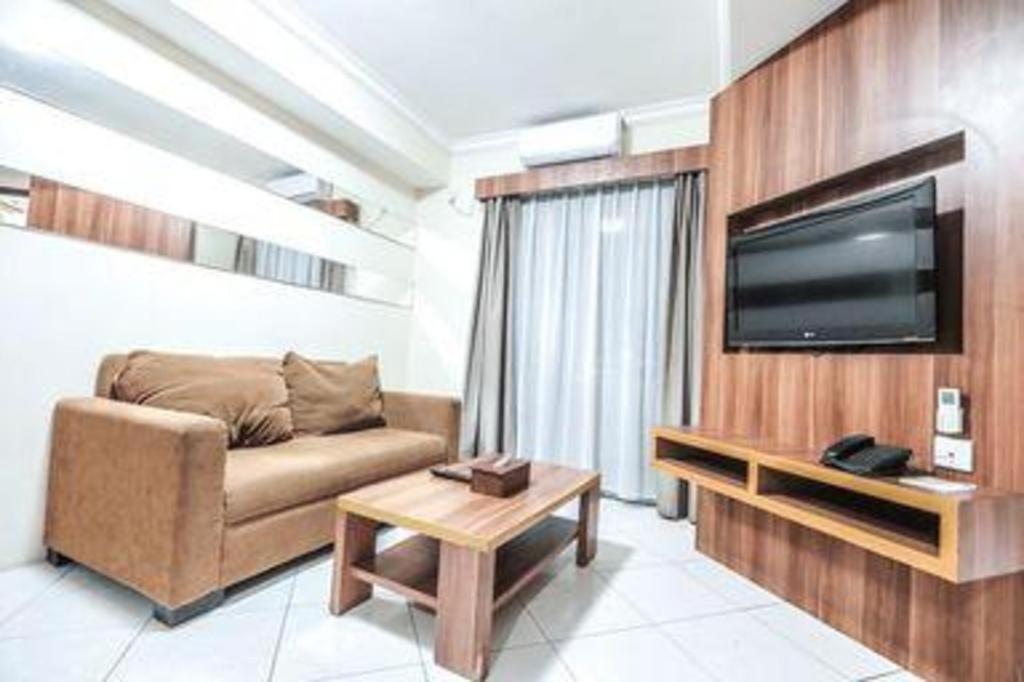Great Western Hotel & Resort Serpong - Tangerang Exterior photo