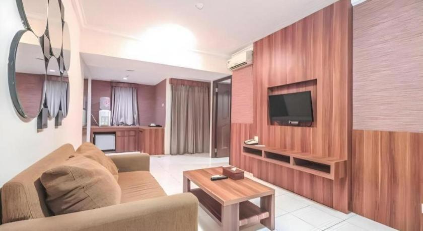 Great Western Hotel & Resort Serpong - Tangerang Exterior photo